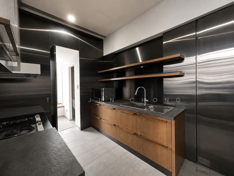Newton Suites, 60 Newton Road, 3 Bedrooms, 4,865 sqft, Apartment For Sale, by Toh Jun Chong, 500218550 - Kitchen - PropertyGuru.com.sg