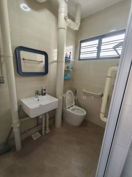 304 Yishun Central, 304 Yishun Central, Room Rental, 150 sqft, HDB Flat For Rent, by Ng Ginny, 500218553 - Bathroom - PropertyGuru.com.sg
