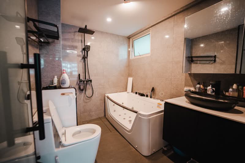 The Gardens at Bishan, 1 Sin Min Walk, 2 Bedrooms, 883 sqft, Condominium For Sale, by Celest Ho, 500218574 - Bathroom - PropertyGuru.com.sg