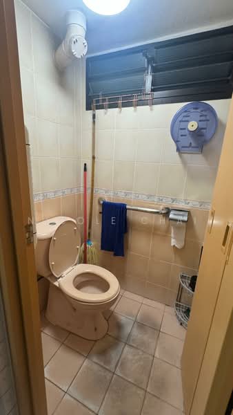 2 Holland Avenue, 2 Holland Avenue, Room Rental, 100 sqft, HDB Flat For Rent, by Nicole Chai, 500218578 - Bathroom - PropertyGuru.com.sg