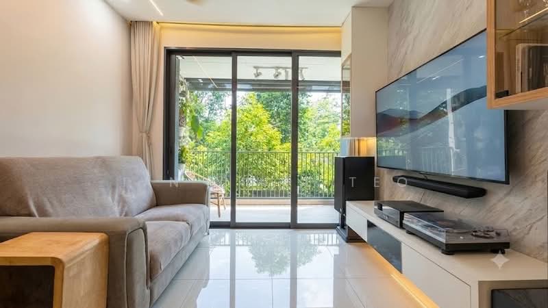 Treasure at Tampines, 49 Tampines Lane, 3 Bedrooms, 1,033 sqft, Condominium For Sale, by Ian Yijie Teo, 500218590 - Living Room - PropertyGuru.com.sg