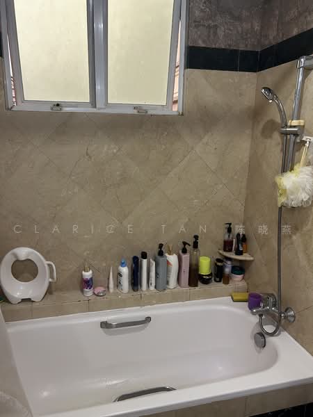 Symphony Heights, 33 Hume Avenue, 3 Bedrooms, 1,345 sqft, Condominium For Rent, by Clarice Tan 陈晓燕, 500218604 - Bathroom - PropertyGuru.com.sg
