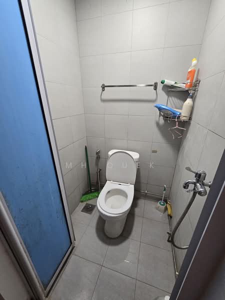 221 Geylang Road, Geylang Road, 1,312 sqft, Shop / Shophouse For Sale, by MH Quek, 500218606 - Bathroom - CommercialGuru.com.sg