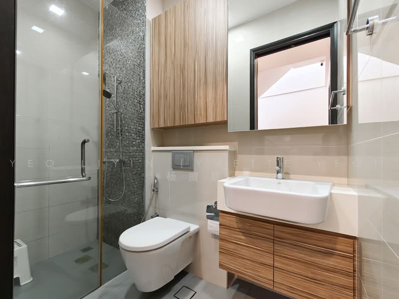 Seletar View, 26 Seletar Hills Drive, 4 Bedrooms, 3,294 sqft, Cluster House For Sale, by Yeo LiYin (Yvette Yeo) 杨丽颖, 500218607 - Common Bathroom - PropertyGuru.com.sg