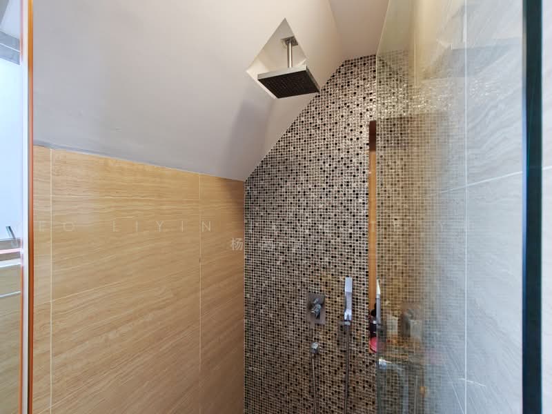 Seletar View, 26 Seletar Hills Drive, 4 Bedrooms, 3,294 sqft, Cluster House For Sale, by Yeo LiYin (Yvette Yeo) 杨丽颖, 500218607 - Bathroom - PropertyGuru.com.sg