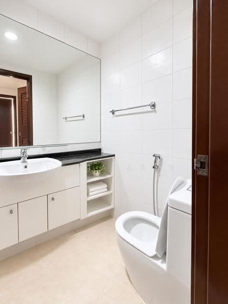 Rio Vista, 22 Upper Serangoon View, Hougang / Punggol / Sengkang, 2 Bedrooms, 1,055 sqft, Condominium For Sale, by Geeta Arun, 500218611 - Bathroom - PropertyGuru.com.sg