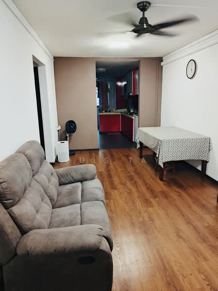 419 Woodlands Street 41, 419 Woodlands Street 41, Room Rental, 100 sqft, HDB Flat For Rent, by Louis Tay, 500218615 - Living Room - PropertyGuru.com.sg