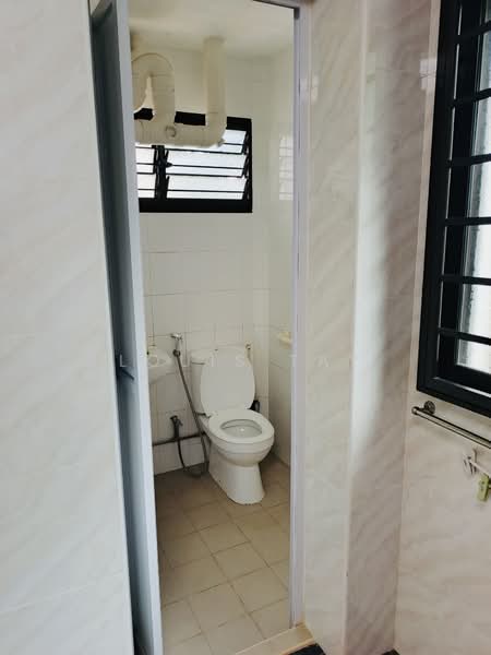 419 Woodlands Street 41, 419 Woodlands Street 41, Room Rental, 100 sqft, HDB Flat For Rent, by Louis Tay, 500218615 - Bathroom - PropertyGuru.com.sg