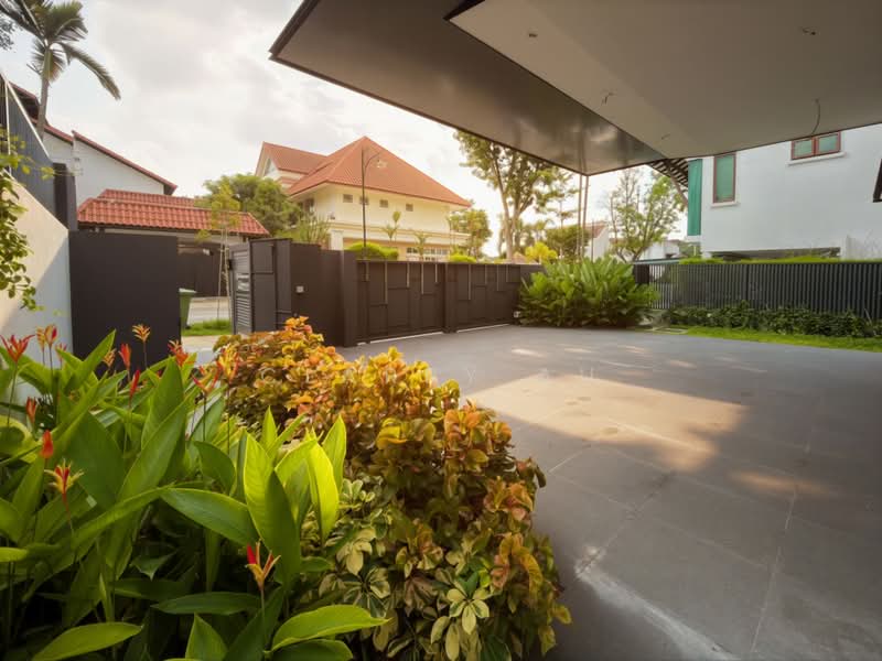 Detached Bungalow @ Braddell Heights Estate | Pool & Lift ★Eminence Landed★, Matlock Rise, Chiltern Drive, Clifton Vale, 6 Bedrooms, 8,969 sqft, Detached House For Sale, by Clarry Au, 500218618 - Exterior - PropertyGuru.com.sg