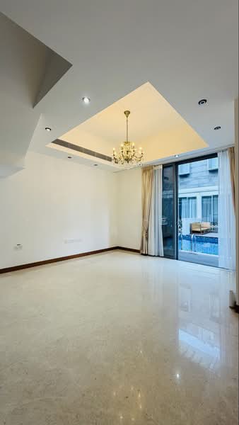 Greenwood Mews, 271 Greenwood Avenue, Newton / Novena, 5 Bedrooms, 3,099 sqft, Cluster House For Sale, by Frank Zheng 郑舜臣, 500218627 - Living Room - PropertyGuru.com.sg