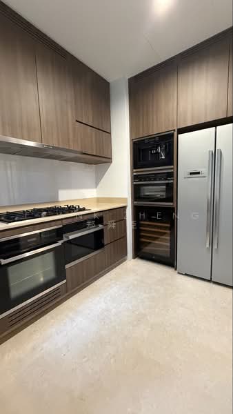 Greenwood Mews, 271 Greenwood Avenue, Newton / Novena, 5 Bedrooms, 3,099 sqft, Cluster House For Sale, by Frank Zheng 郑舜臣, 500218627 - Kitchen - PropertyGuru.com.sg