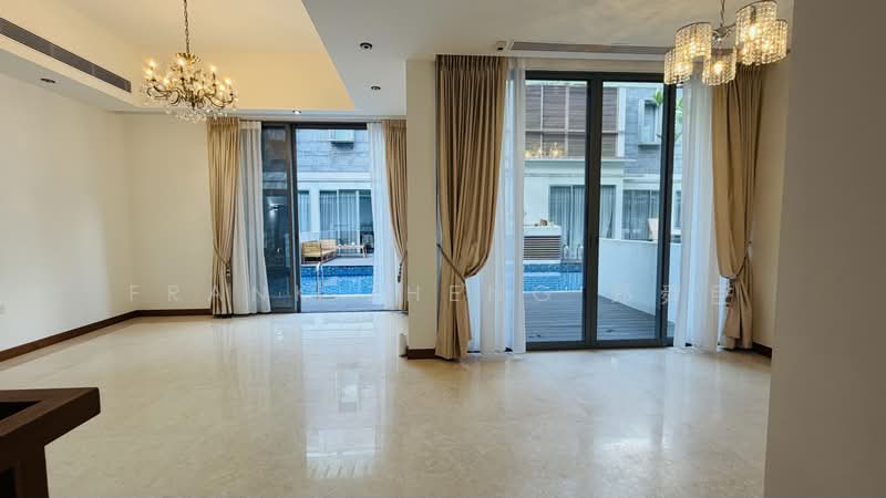 Greenwood Mews, 271 Greenwood Avenue, Newton / Novena, 5 Bedrooms, 3,099 sqft, Cluster House For Sale, by Frank Zheng 郑舜臣, 500218627 - Living Room - PropertyGuru.com.sg