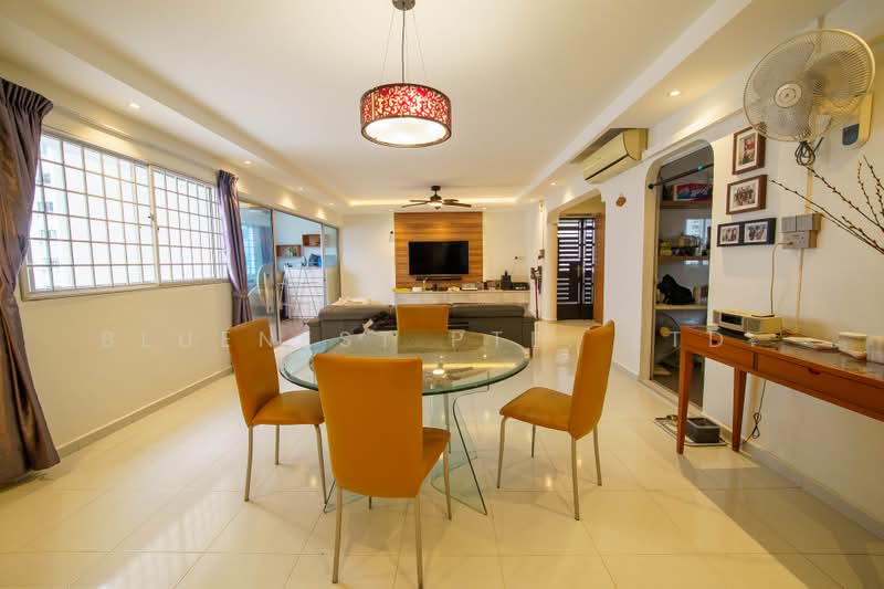 228 Pending Road, 228 Pending Road, 4 Bedrooms, 1,550 sqft, HDB Flat For Sale, by CLARENCE LIANG, 500218635 - Living Room - PropertyGuru.com.sg