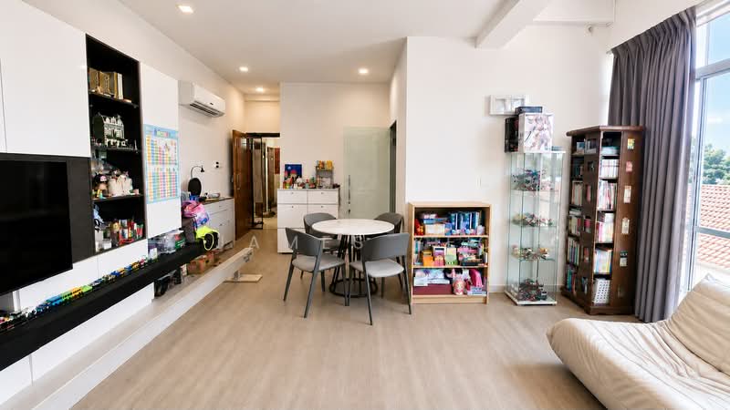 Eton Court, 47 Lorong N Telok Kurau, 3 Bedrooms, 1,592 sqft, Condominium For Sale, by James Yeo, 500218642 - Living Room - PropertyGuru.com.sg