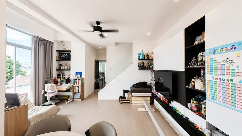 Eton Court, 47 Lorong N Telok Kurau, 3 Bedrooms, 1,592 sqft, Condominium For Sale, by James Yeo, 500218642 - Living Room - PropertyGuru.com.sg