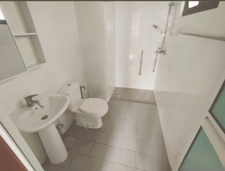28A Dover Crescent, 28A Dover Crescent, 3 Bedrooms, 1,334 sqft, HDB Flat For Sale, by Baptist Yeo, 500218650 - Bathroom - PropertyGuru.com.sg