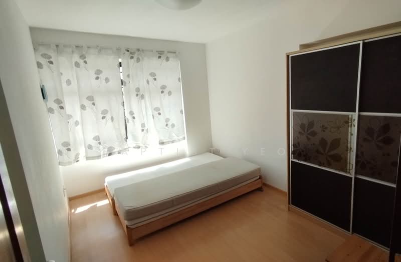 28A Dover Crescent, 28A Dover Crescent, 3 Bedrooms, 1,334 sqft, HDB Flat For Sale, by Baptist Yeo, 500218650 - Common Bedroom - PropertyGuru.com.sg