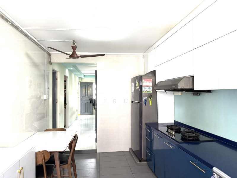 249 Jurong East Street 24, 249 Jurong East Street 24, 2 Bedrooms, 721 sqft, HDB Flat For Sale, by Thiru P, 500218654 - Kitchen - PropertyGuru.com.sg