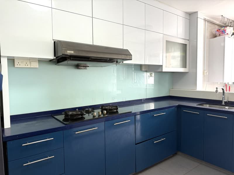 249 Jurong East Street 24, 249 Jurong East Street 24, 2 Bedrooms, 721 sqft, HDB Flat For Sale, by Thiru P, 500218654 - Kitchen - PropertyGuru.com.sg