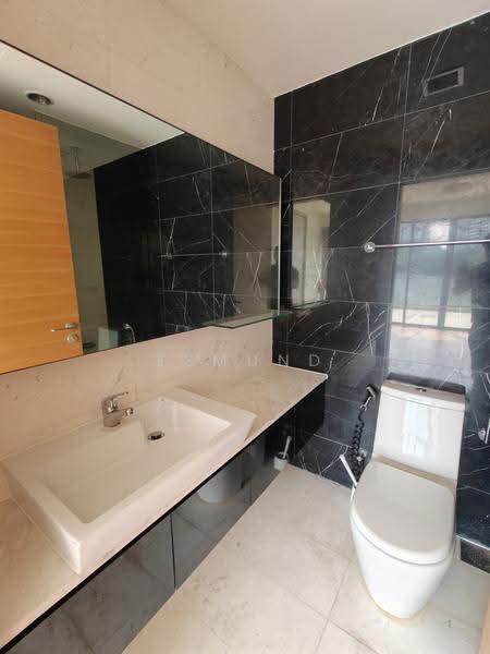 Centro Residences, 59 Ang Mo Kio Avenue 8, Ang Mo Kio / Bishan / Thomson, 2 Bedrooms, 1,453 sqft, Condominium For Rent, by Esmund Teo, 500218657 - Bathroom - PropertyGuru.com.sg