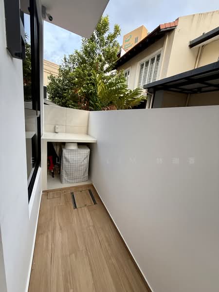 Jalan Novena New Terrace House near Mrt, Jalan Novena, 2 Bedrooms, 1,000 sqft, Terraced House For Rent, by Jeslyn Lim 林瑞香, 500218658 - Exterior - PropertyGuru.com.sg