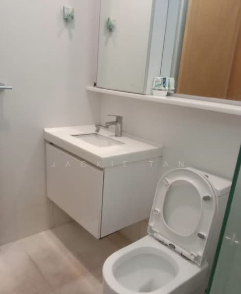 Gambir Ridge (Formerly Bartley Terrace, 16 Gambir Walk, 3 Bedrooms, 1,561 sqft, Condominium For Rent, by JACKIE TAN, 500218665 - Bathroom - PropertyGuru.com.sg