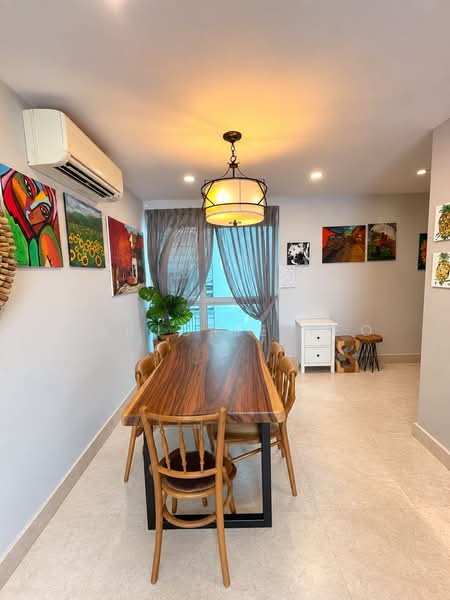 City View Level 21@ 10 Eight Riversuites 3bed2bath Living with 5.5m’ceiling, 10 Whampoa East, 3 Bedrooms, 1,195 sqft, Condominium For Sale, by Marjorie Teo, 500218667 - Dining Room - PropertyGuru.com.sg