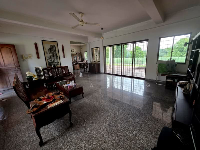 $310 PSF! ELEVATED STUNNING VIEW CHARMING DETACHED CALL PAM 90228600, , 4 Bedrooms, 3,200 sqft, Detached House For Sale, by Pamela Chong, 500218687 - Living Room - PropertyGuru.com.sg
