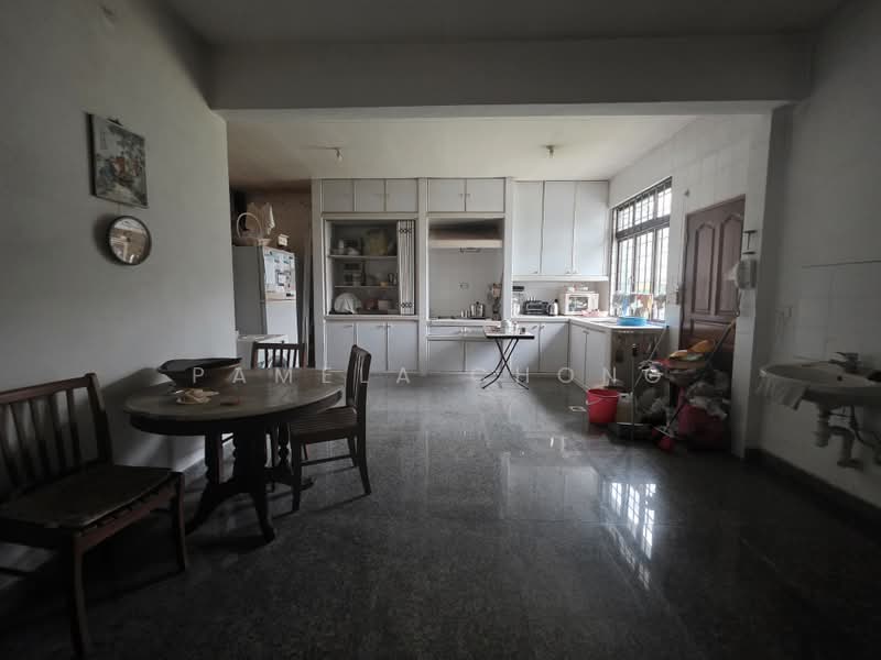 $310 PSF! ELEVATED STUNNING VIEW CHARMING DETACHED CALL PAM 90228600, , 4 Bedrooms, 3,200 sqft, Detached House For Sale, by Pamela Chong, 500218687 - Kitchen - PropertyGuru.com.sg