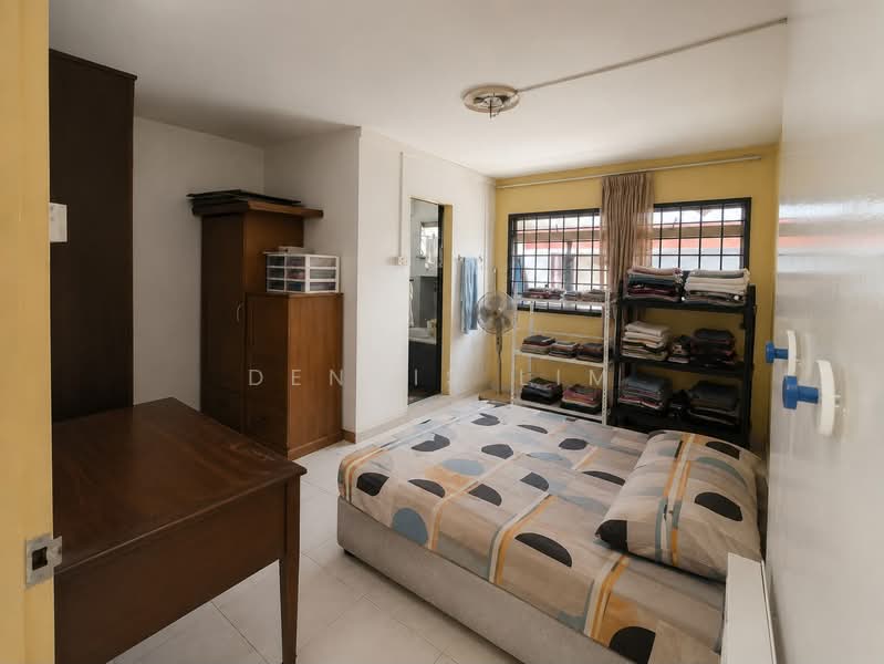 274 Pasir Ris Street 21, 274 Pasir Ris Street 21, 4 Bedrooms, 1,324 sqft, HDB Flat For Sale, by Dennis Lim, 500218691 - Bedroom - PropertyGuru.com.sg