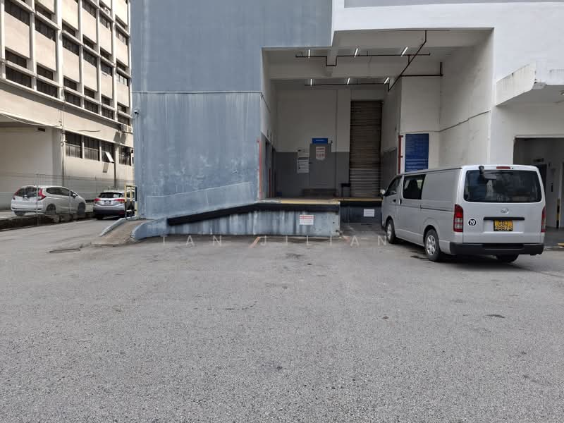 Alpha Building, 45 Kallang Pudding Road, 230 sqft, Light Industrial (B1) For Rent, by Tan Jilian, 500218698 - Loading, unloading bays and ramp - CommercialGuru.com.sg
