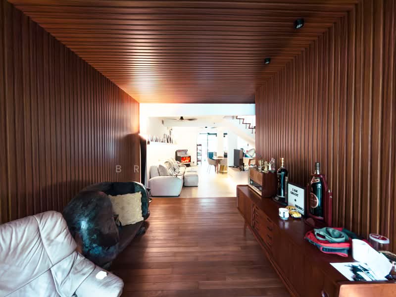 RENOVATED FREEHOLD TERRACE WITHIN 1KM TO PEI HWA! RARE!, TOH TUCK ROAD/TOH TUCK DR, 4 Bedrooms, 2,400 sqft, Terraced House For Sale, by Bruce Ang, 500218710 - Foyer - PropertyGuru.com.sg