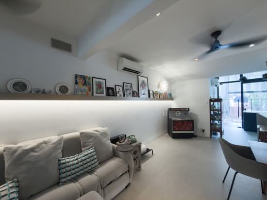 RENOVATED FREEHOLD TERRACE WITHIN 1KM TO PEI HWA! RARE!