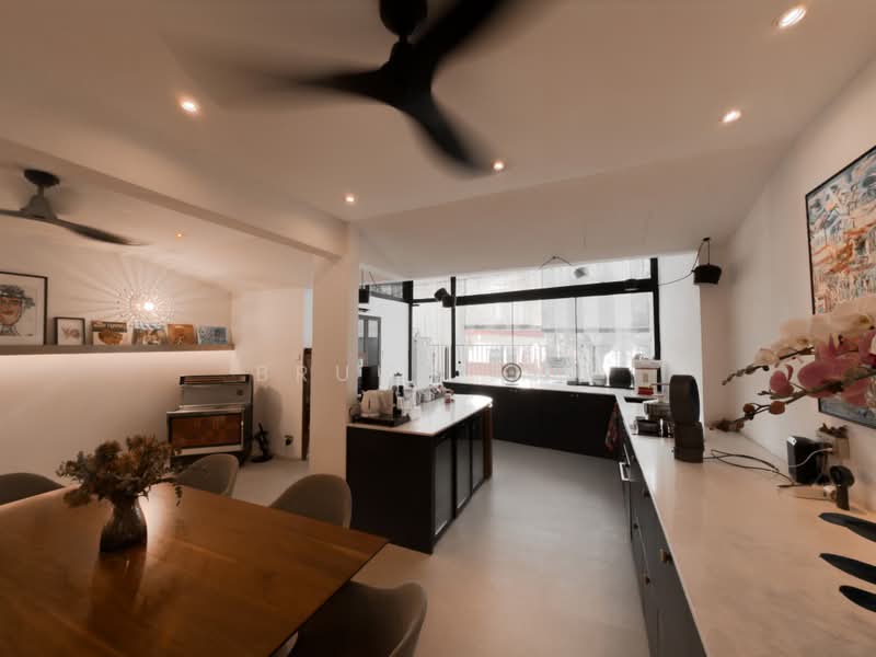RENOVATED FREEHOLD TERRACE WITHIN 1KM TO PEI HWA! RARE!, TOH TUCK ROAD/TOH TUCK DR, 4 Bedrooms, 2,400 sqft, Terraced House For Sale, by Bruce Ang, 500218710 - Kitchen - PropertyGuru.com.sg