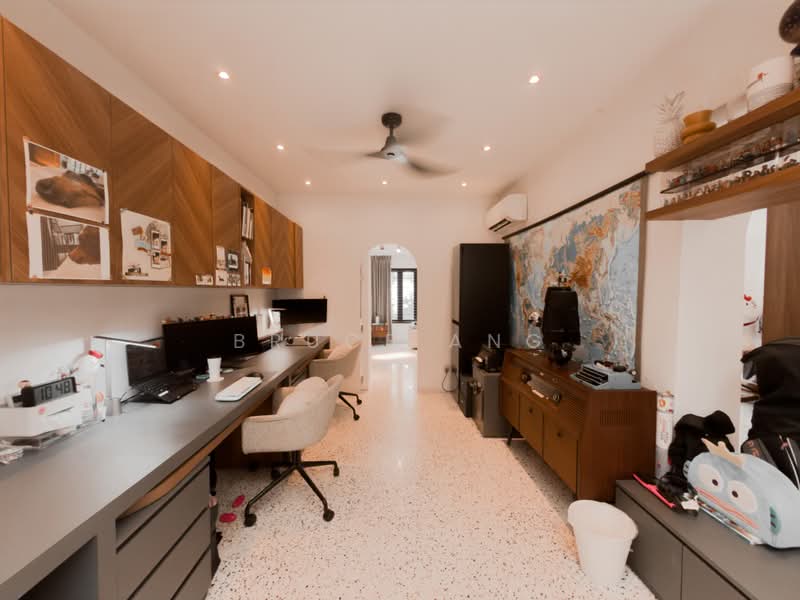RENOVATED FREEHOLD TERRACE WITHIN 1KM TO PEI HWA! RARE!, TOH TUCK ROAD/TOH TUCK DR, 4 Bedrooms, 2,400 sqft, Terraced House For Sale, by Bruce Ang, 500218710 - PropertyGuru.com.sg