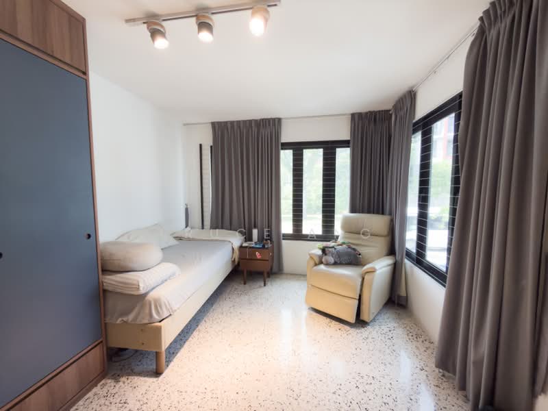 RENOVATED FREEHOLD TERRACE WITHIN 1KM TO PEI HWA! RARE!, TOH TUCK ROAD/TOH TUCK DR, 4 Bedrooms, 2,400 sqft, Terraced House For Sale, by Bruce Ang, 500218710 - PropertyGuru.com.sg