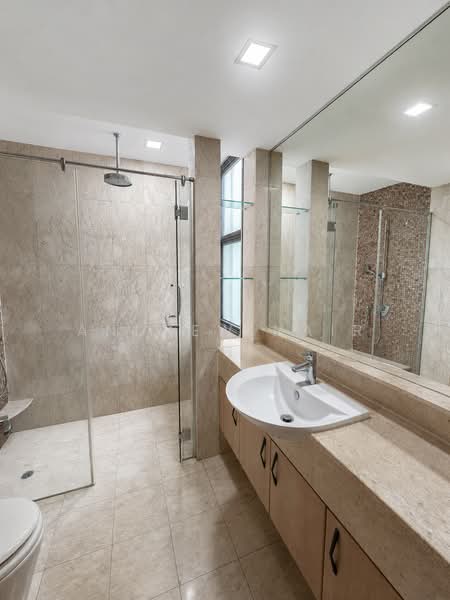 The Raintree, 87 Bukit Drive, 4 Bedrooms, 1,335 sqft, Condominium For Sale, by Andrew Nair, 500218711 - Bathroom - PropertyGuru.com.sg