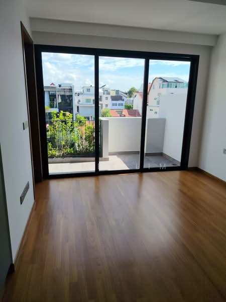 23 jalan sankam, JALAN SANKAM, 5 Bedrooms, 4,834 sqft, Terraced House For Sale, by James Lim, 500218714 - Balcony - PropertyGuru.com.sg
