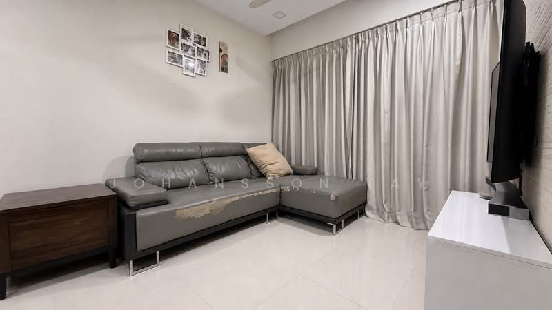 Parc Olympia, 56 Flora Drive, Changi Airport / Changi Village, 2 Bedrooms, 861 sqft, Condominium For Sale, by Johansson Tay, 500218728 - Living Room - PropertyGuru.com.sg