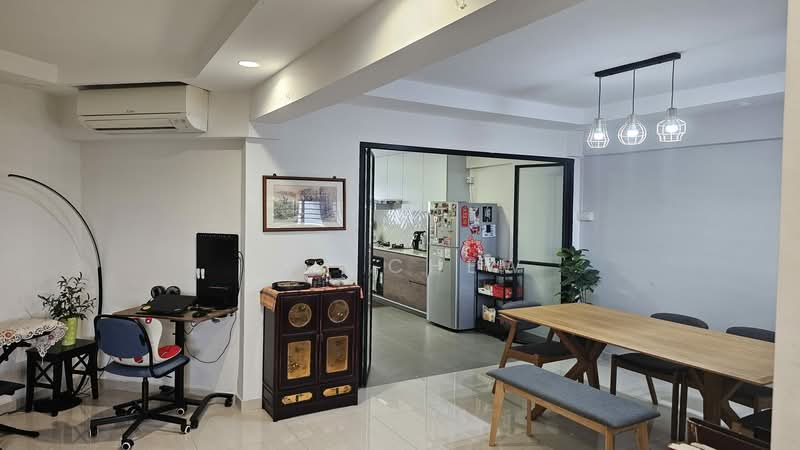 12 Pine Close, 12 Pine Close, 2 Bedrooms, 1,033 sqft, HDB Flat For Sale, by Ivy Chew, 500218732 - Dining - PropertyGuru.com.sg