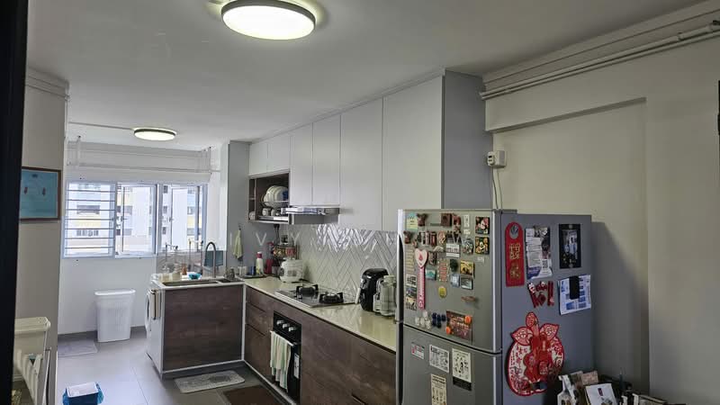 12 Pine Close, 12 Pine Close, 2 Bedrooms, 1,033 sqft, HDB Flat For Sale, by Ivy Chew, 500218732 - Kitchen - PropertyGuru.com.sg
