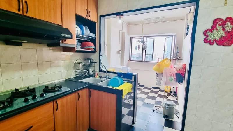 641 Jurong West Street 61, 641 Jurong West Street 61, 3 Bedrooms, 1,302 sqft, HDB Flat For Sale, by Lacilia Lau, 500218738 - Kitchen - PropertyGuru.com.sg