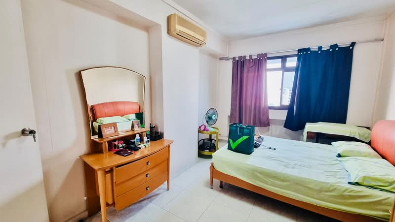 641 Jurong West Street 61, 641 Jurong West Street 61, 3 Bedrooms, 1,302 sqft, HDB Flat For Sale, by Lacilia Lau, 500218738 - Bedroom - PropertyGuru.com.sg