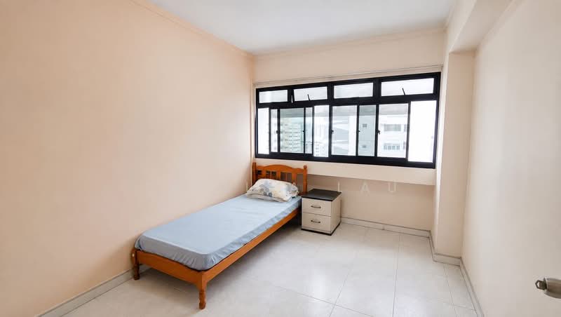 641 Jurong West Street 61, 641 Jurong West Street 61, 3 Bedrooms, 1,302 sqft, HDB Flat For Sale, by Lacilia Lau, 500218738 - Bedroom - PropertyGuru.com.sg