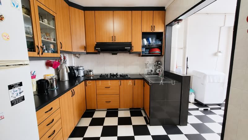 641 Jurong West Street 61, 641 Jurong West Street 61, 3 Bedrooms, 1,302 sqft, HDB Flat For Sale, by Lacilia Lau, 500218738 - Kitchen - PropertyGuru.com.sg
