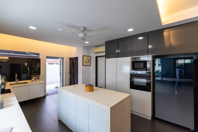 CHEAP Corner Semi-Detached near Lentor MRT, , 5 Bedrooms, 4,000 sqft, Semi-Detached House For Sale, by Ellie Tan, 500218740 - Kitchen - PropertyGuru.com.sg