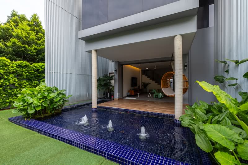 CHEAP Corner Semi-Detached near Lentor MRT, , 5 Bedrooms, 4,000 sqft, Semi-Detached House For Sale, by Ellie Tan, 500218740 - Exterior - PropertyGuru.com.sg