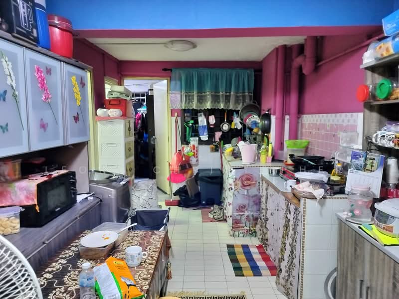 17 Marsiling Lane, 17 Marsiling Lane, 2 Bedrooms, 635 sqft, HDB Flat For Sale, by Leong Christopher, 500218748 - Kitchen - PropertyGuru.com.sg