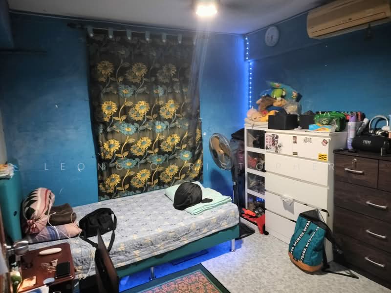 17 Marsiling Lane, 17 Marsiling Lane, 2 Bedrooms, 635 sqft, HDB Flat For Sale, by Leong Christopher, 500218748 - Bedroom - PropertyGuru.com.sg