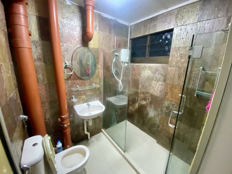 107 Spottiswoode Park Road, 107 Spottiswoode Park Road, Room Rental, 250 sqft, Apartment For Rent, by Henry Ng, 500218754 - Bathroom - PropertyGuru.com.sg